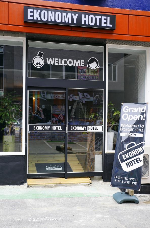 Ekonomy Hotel Mokpho Kültér fotó