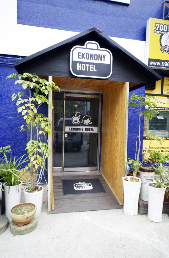 Ekonomy Hotel Mokpho Kültér fotó