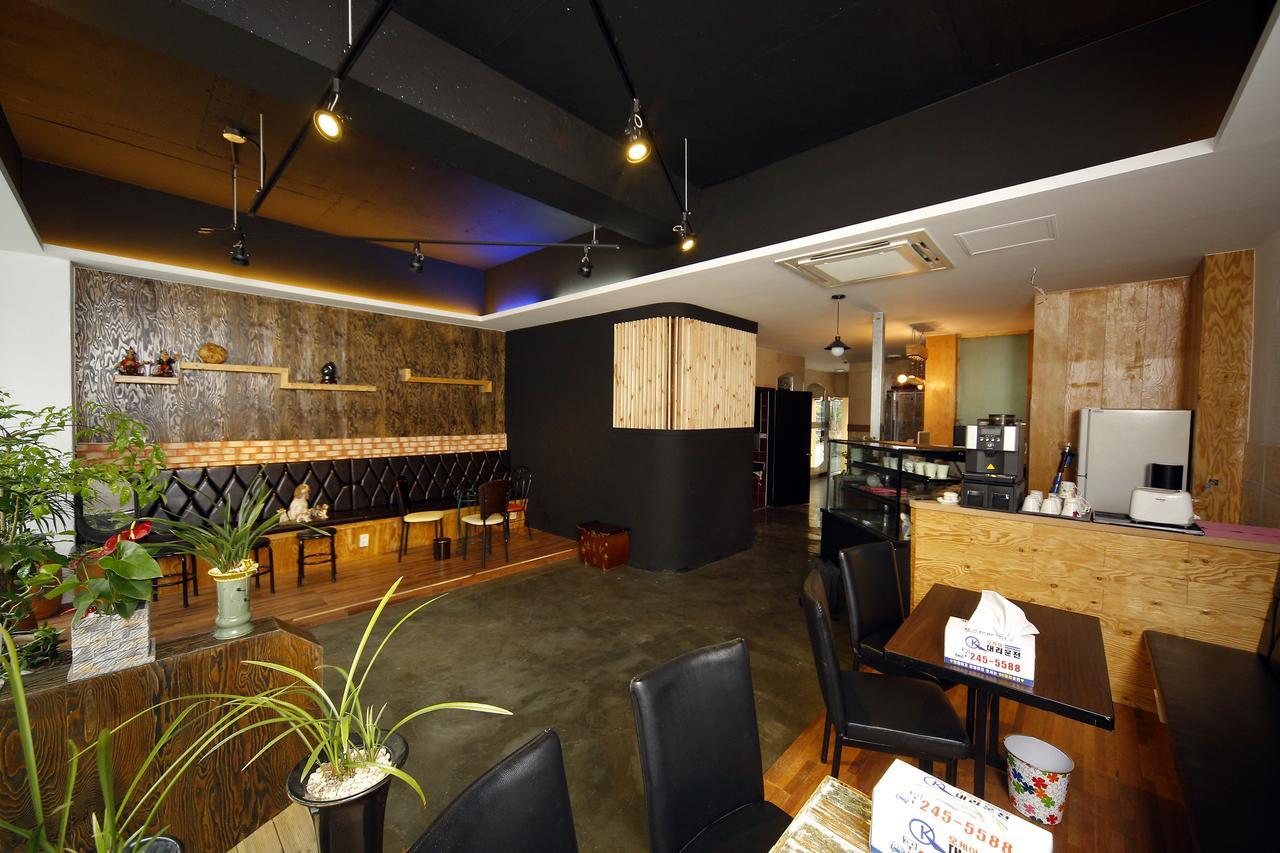 Ekonomy Hotel Mokpho Kültér fotó