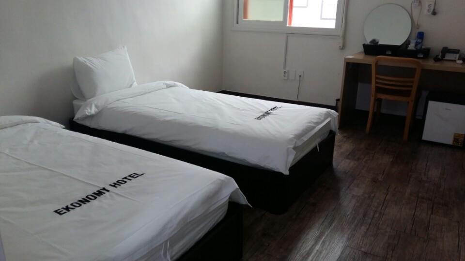 Ekonomy Hotel Mokpho Kültér fotó